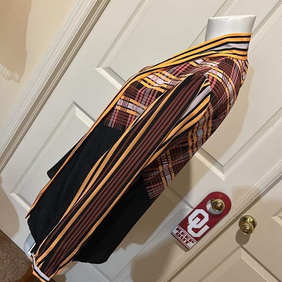 Marc Cain Silk Blouse. Size N2/ US6. NWT - Picture 4 of 11